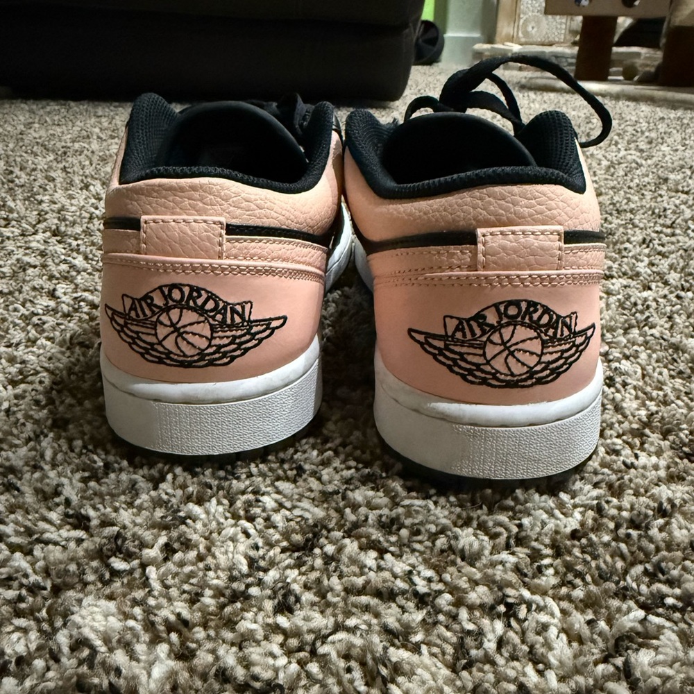 Men's Nike Air Jordan 1s low crimson tint